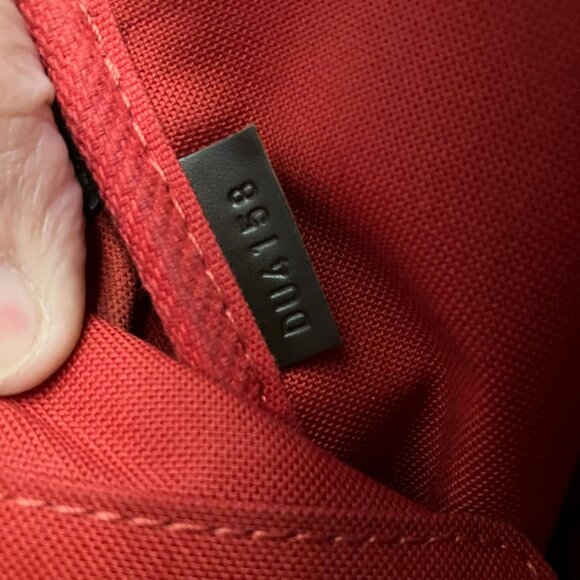 Louis Vuitton  Favorite MM - Picture 2 of 9